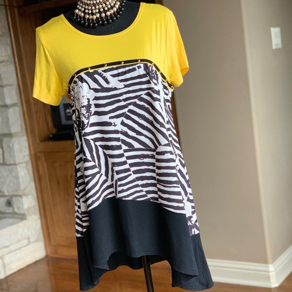 Isabella Tunic‎ Top Geometric Animal Print Apparel - Picture 3 of 14